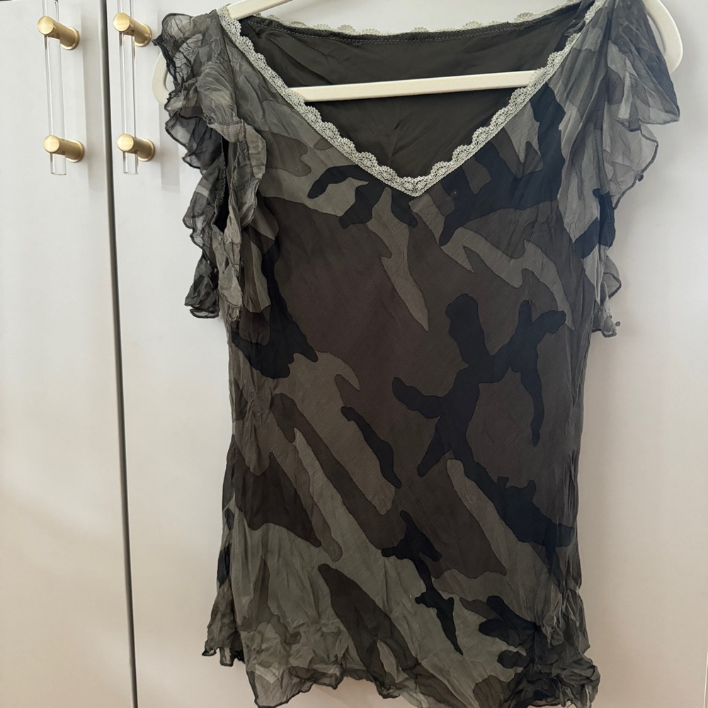 Y2K Camouflage Ruffle V-Neck Top
